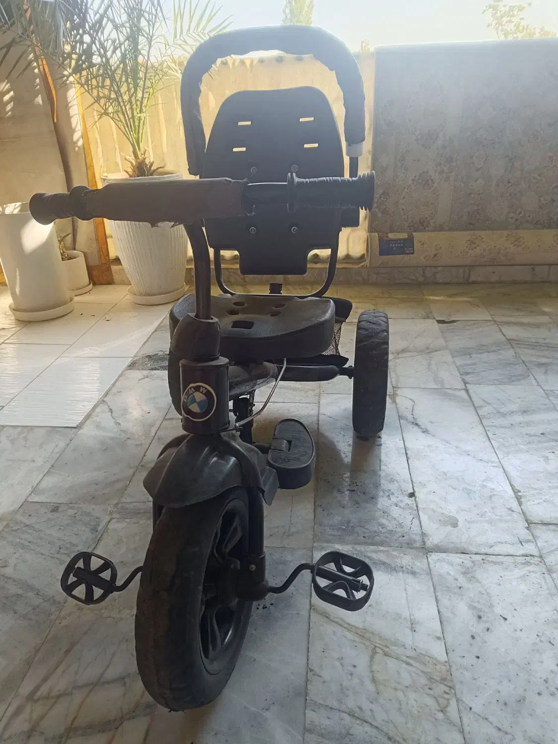 سه چرخه|دوچرخه، اسکیت، اسکوتر|هشتگرد, هشتگرد قدیم|دیوار