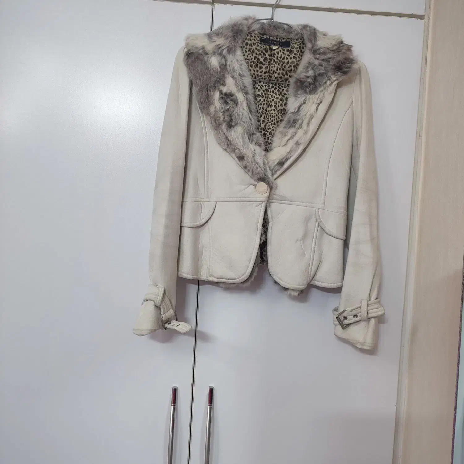 پالتو وکاپشن|لباس|سراب, |دیوار