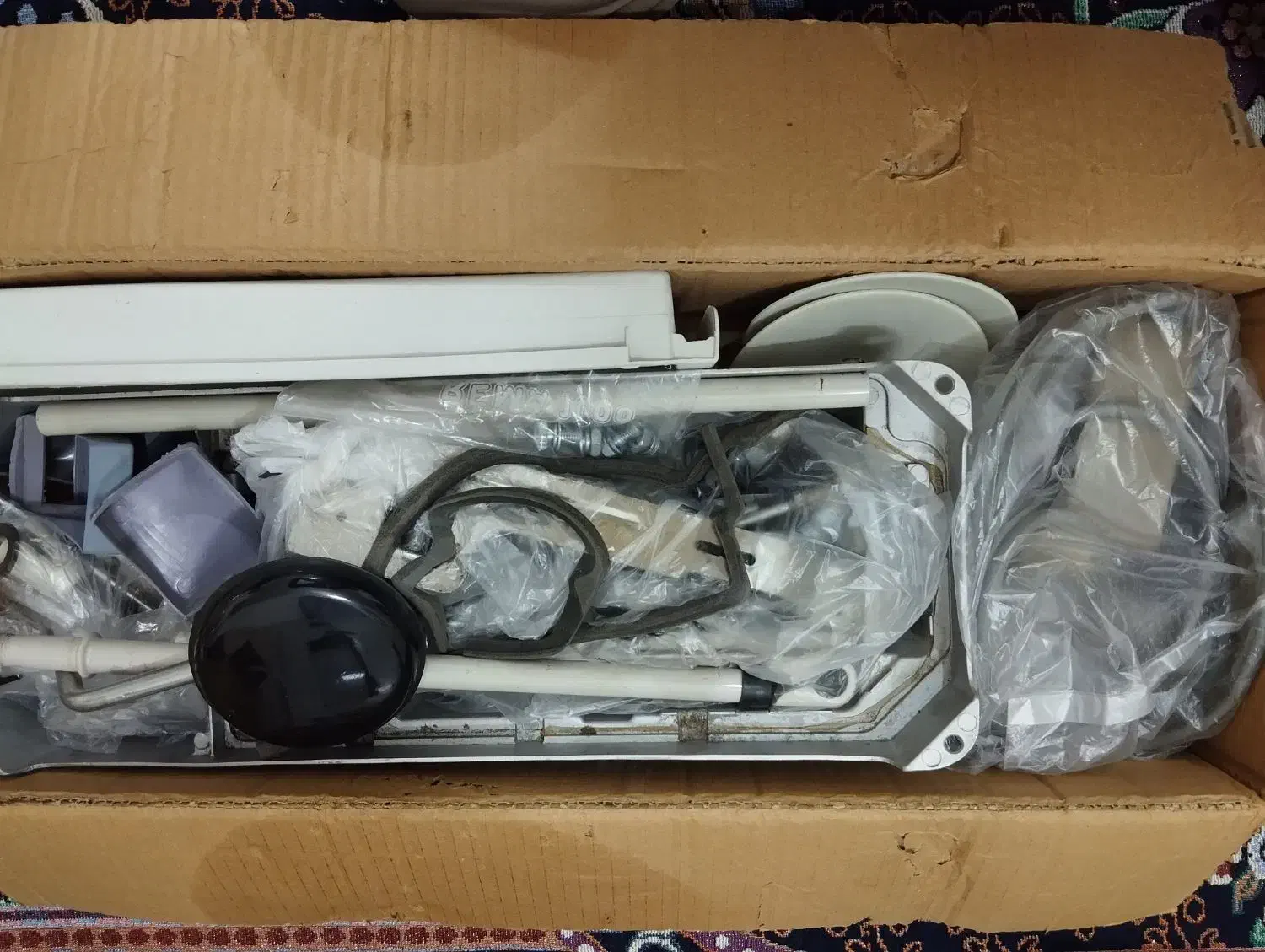 چرخ خیاطی|چرخ خیاطی و ریسندگی|زارچ, |دیوار