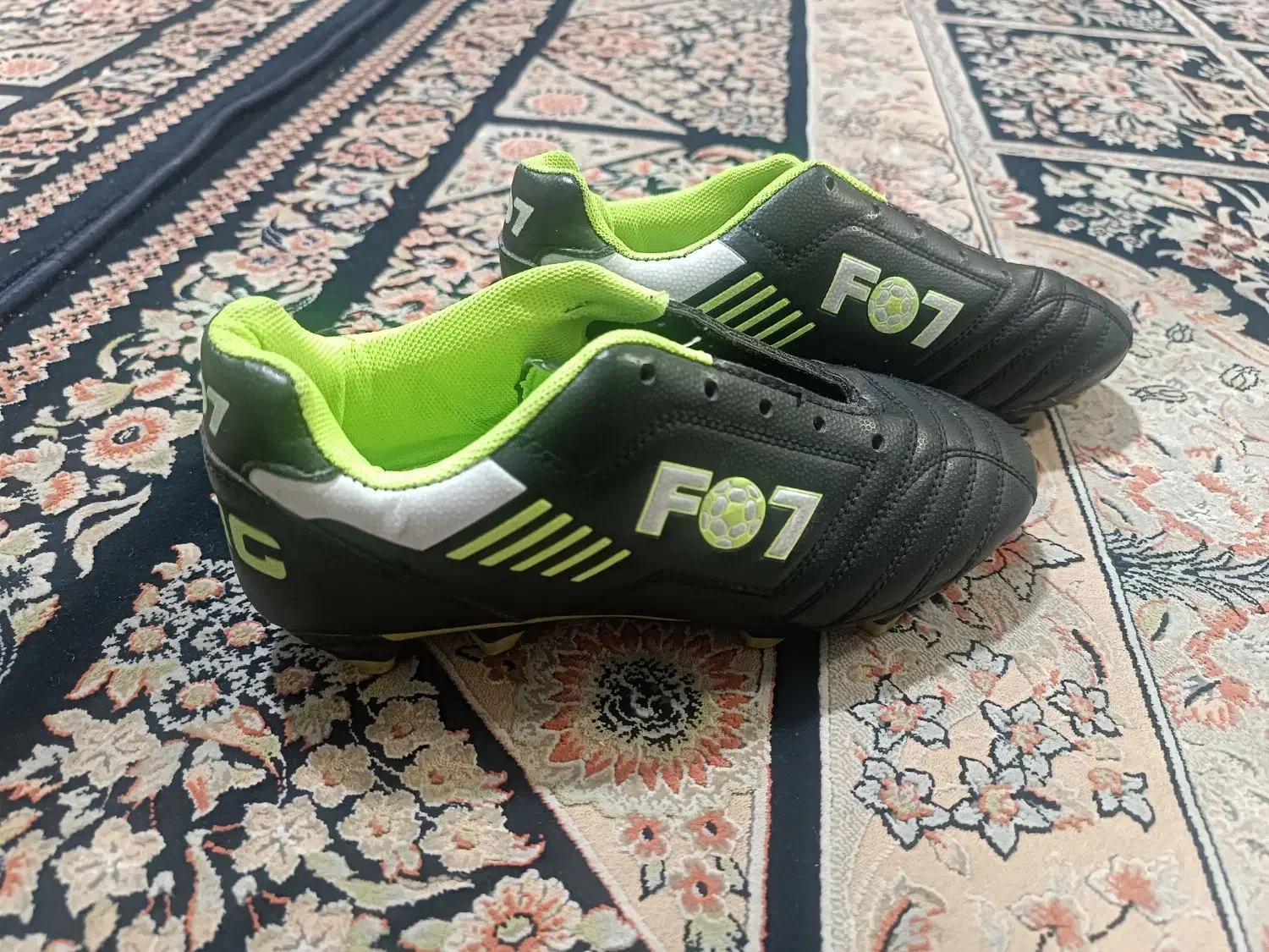 کفش استوک بلند چمنی|کیف، کفش، کمربند|صدرا-فارس, فاز ۲|دیوار