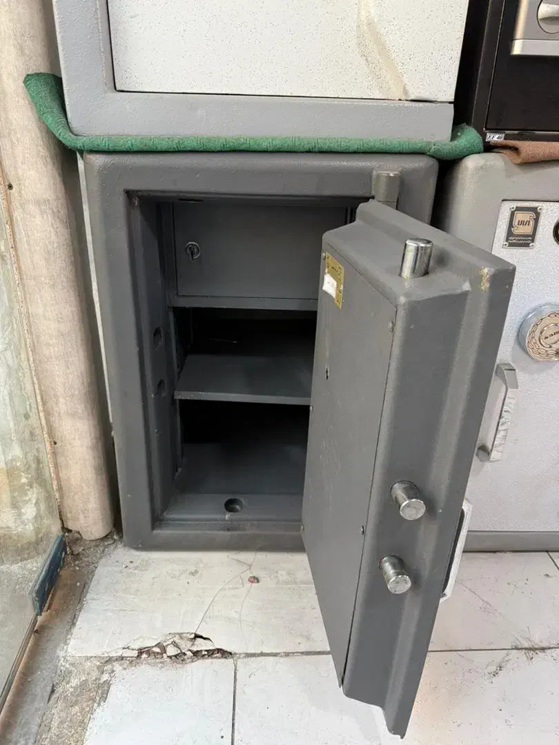 گاوصندوق ۳۵۰kr کاوه طرح جدید و قدیم|ابزارآلات|تهران, نعمت‌آباد|دیوار