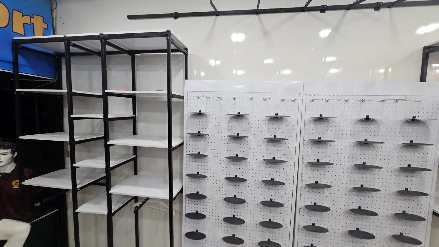 قفسه و ویترین مغازه|کتابخانه، شلف، قفسه‌های دیواری|میبد, |دیوار