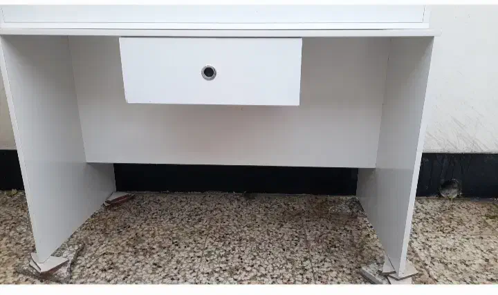 میز تحریر یا کامپیوتر با تخفیف|میز تحریر و کامپیوتر|شیراز, پودنک|دیوار