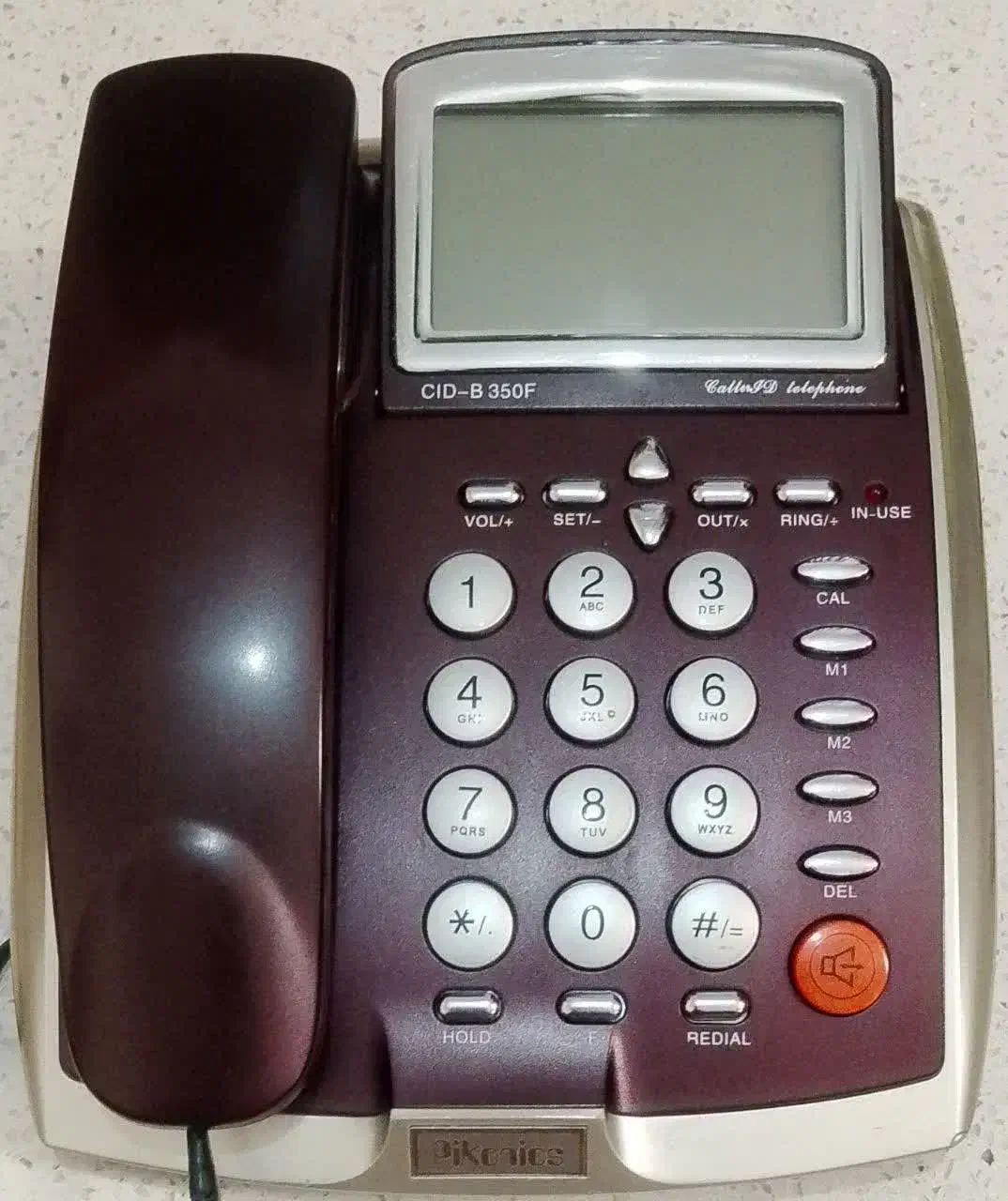 یک جفت تلفن رومیزی پیکونیکس|تلفن رومیزی|برخوار, |دیوار