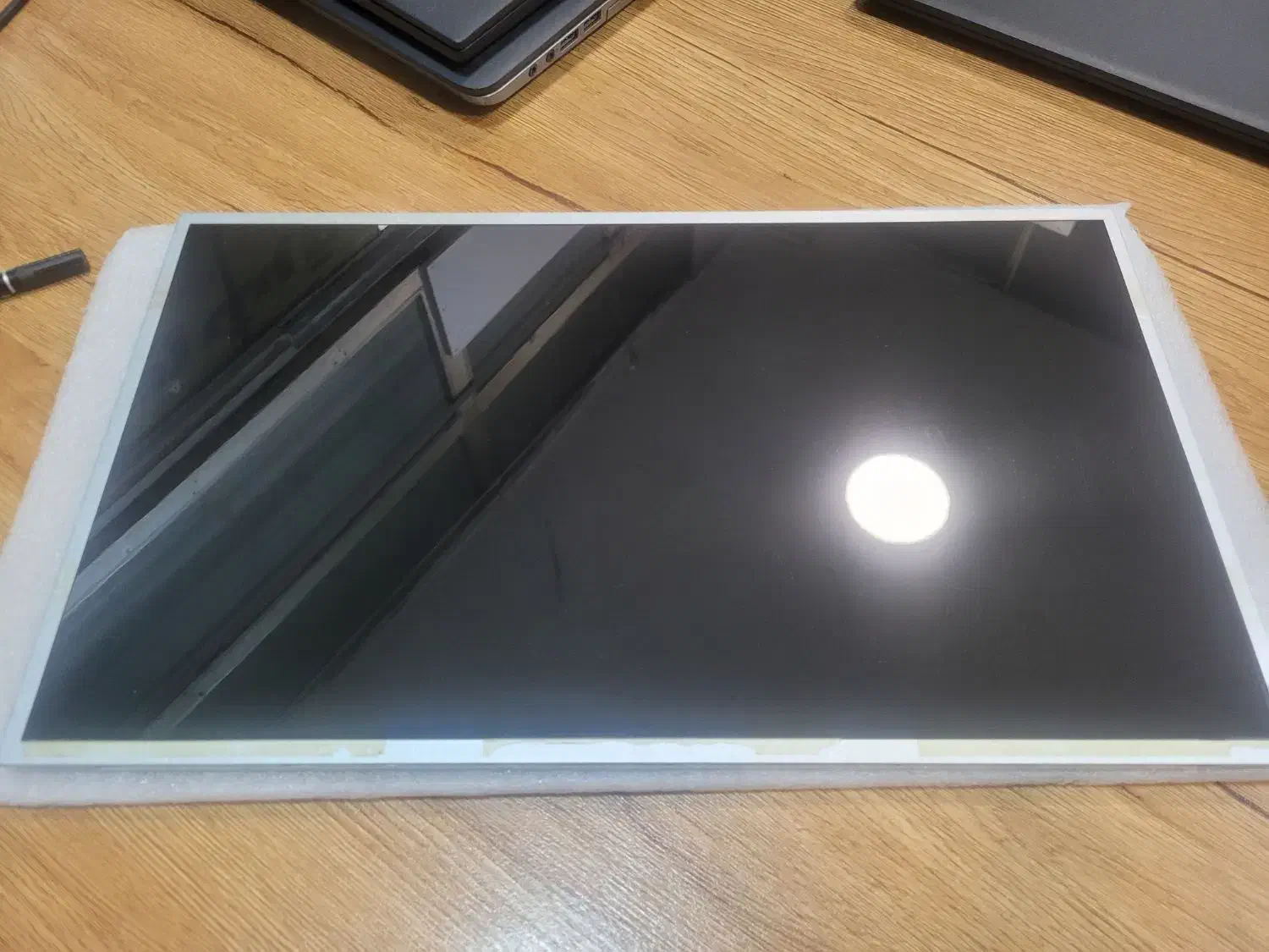 ال‌ سی‌ دی لپ تاپ ۱۷.۳ اینچ|قطعات و لوازم جانبی رایانه|مشهد, شهید بهشتی|دیوار