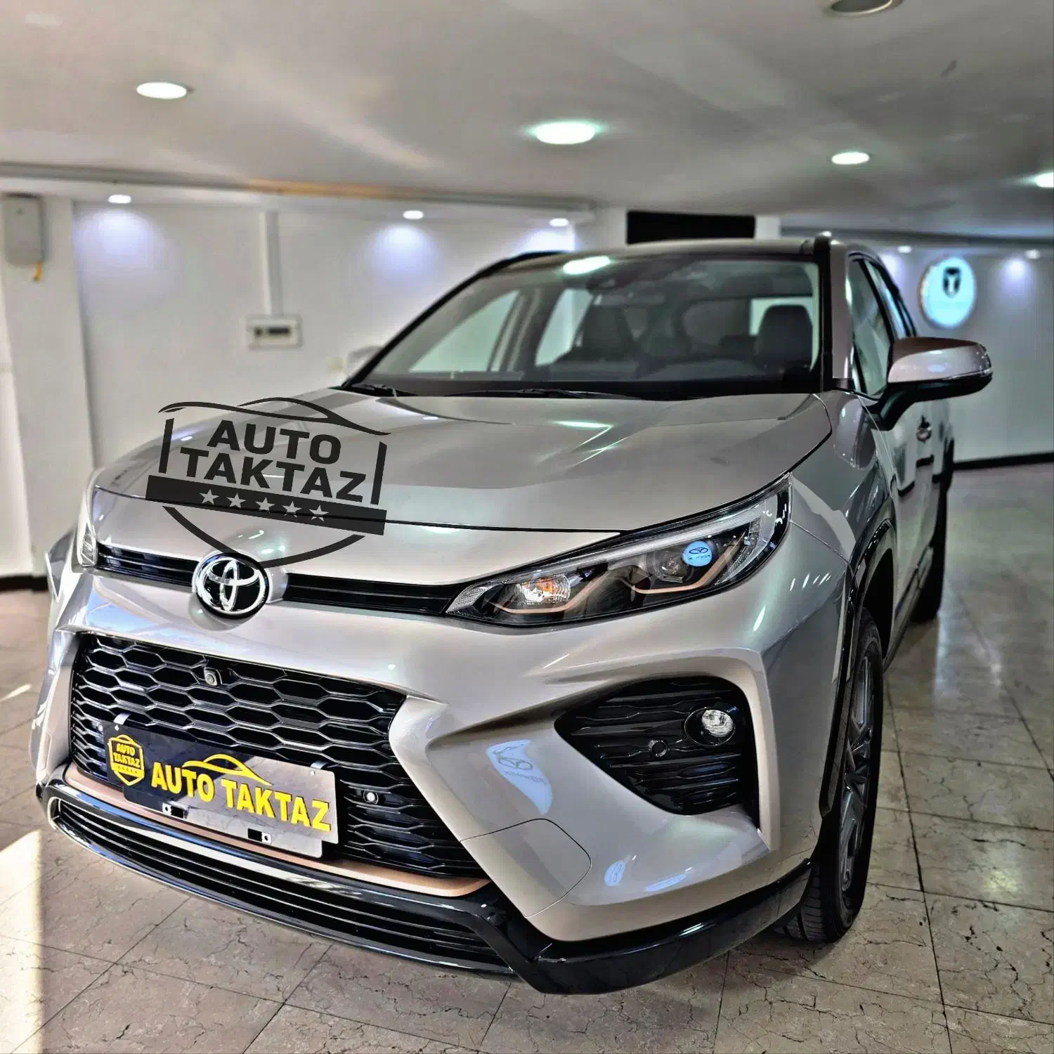 تویوتا وایلندر وارداتی مدل 2025\\صفر خشک تحویل روز|خودرو سواری و وانت|تهران, درختی|دیوار