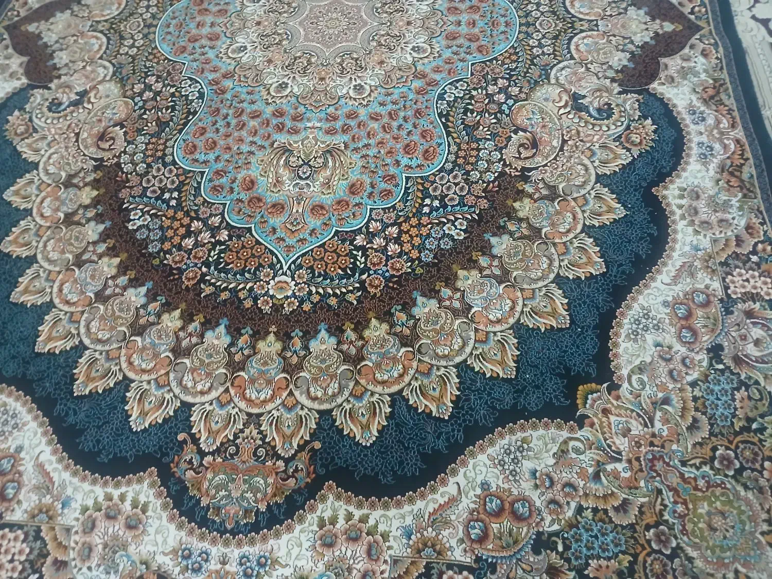 فرش|فرش|نیشابور, شهید بهشتی|دیوار