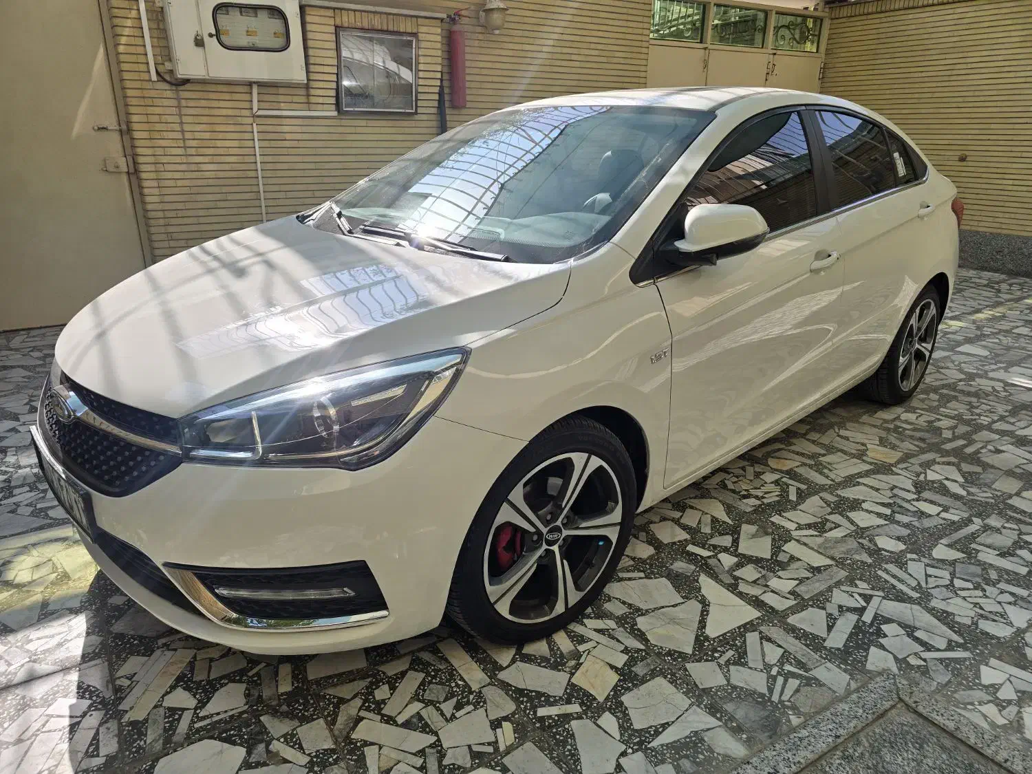 چری آریزو 5 اتومات مدل 1402 در حد|خودرو سواری و وانت|اصفهان, آفاران|دیوار