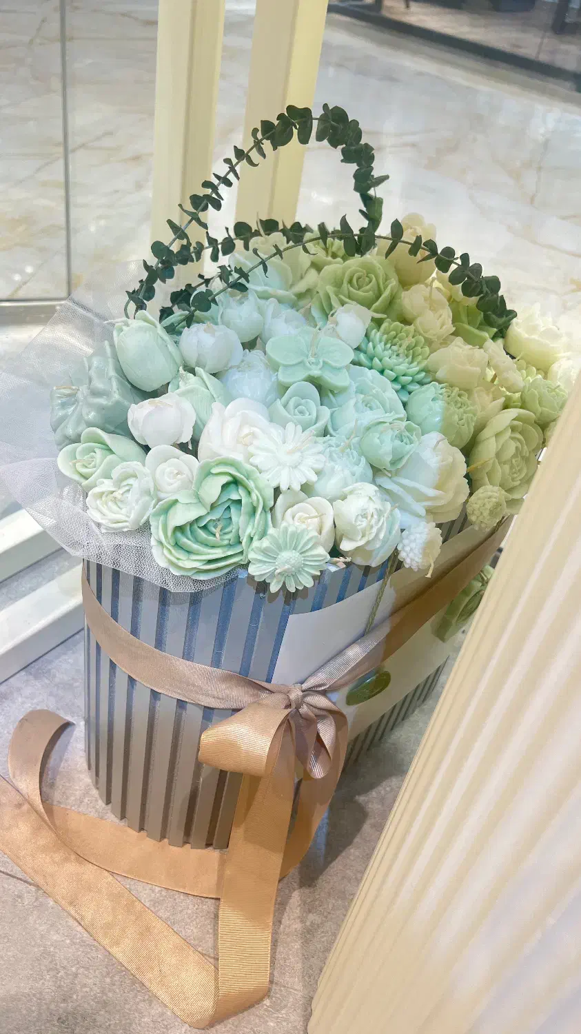 باکس گل شمعی بی نهایت|گل مصنوعی|تهران, صادقیه|دیوار