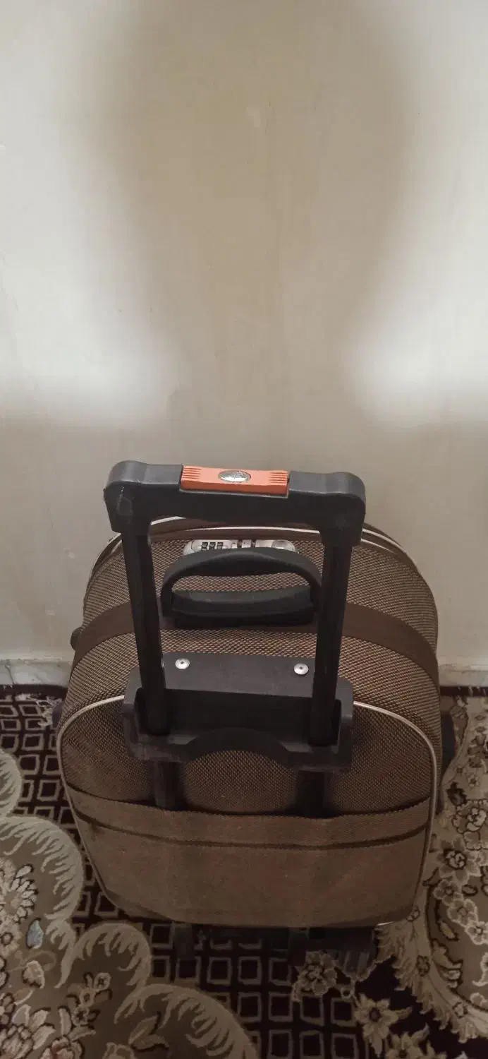 چمدان مسافرتی نو|کیف، کفش، کمربند|گرمسار, |دیوار