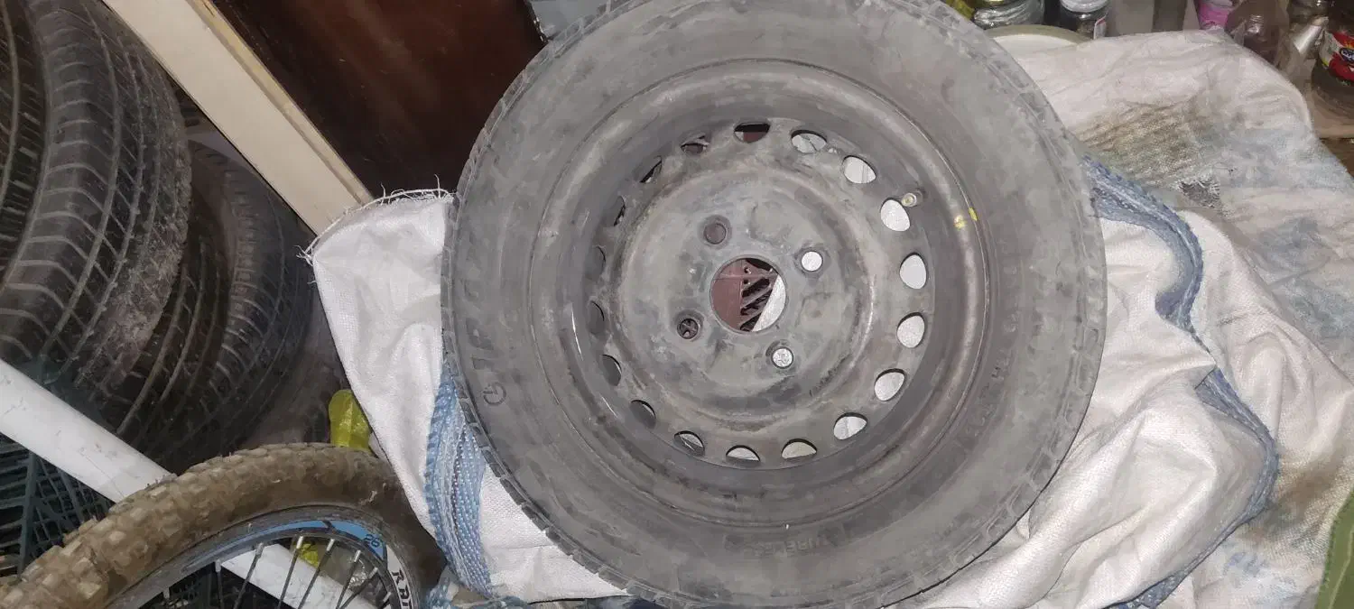 تایر و رینگ پراید|قطعات یدکی و لوازم جانبی|شهرضا, |دیوار