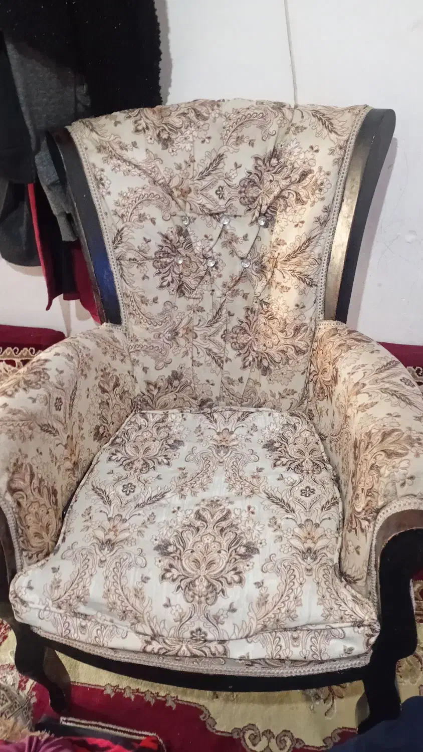 مبل وجلو مبلی|مبلمان خانگی و میز عسلی|هرسین, |دیوار