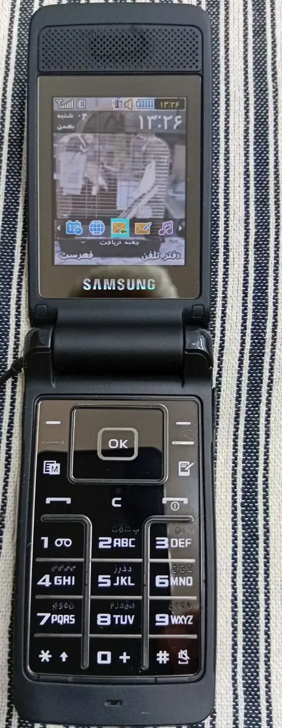 گوشی تاشو سامسونگ|موبایل|شاهین‌شهر, مسکن مهر|دیوار