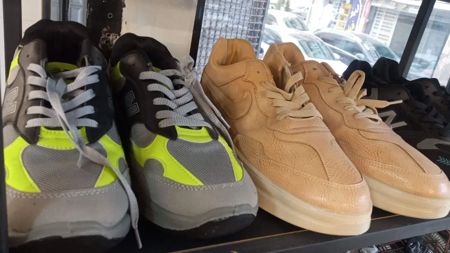 کتونی|کیف، کفش، کمربند|بجنورد, |دیوار