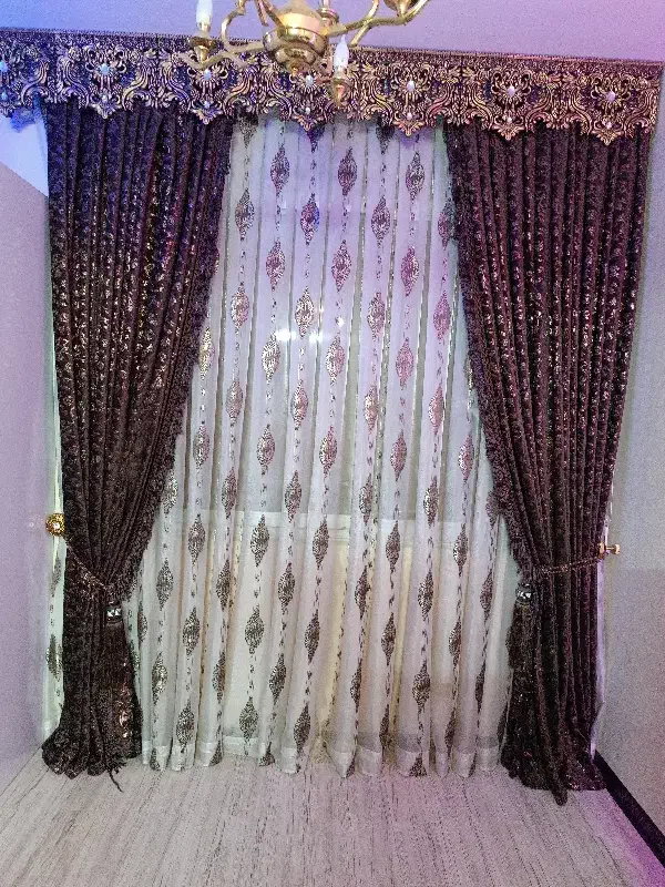 پرده حریر ومخمل|پرده، رانر، رومیزی|اصفهان, خانه اصفهان|دیوار