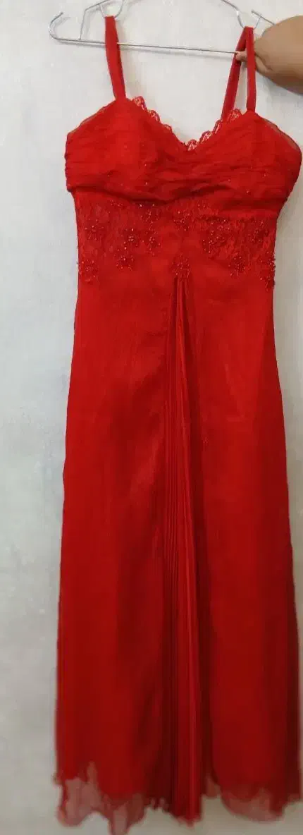 پیراهن های مجلسی قیمت هردو باهم۲ تومن|لباس|ری, منصوریه منگل|دیوار