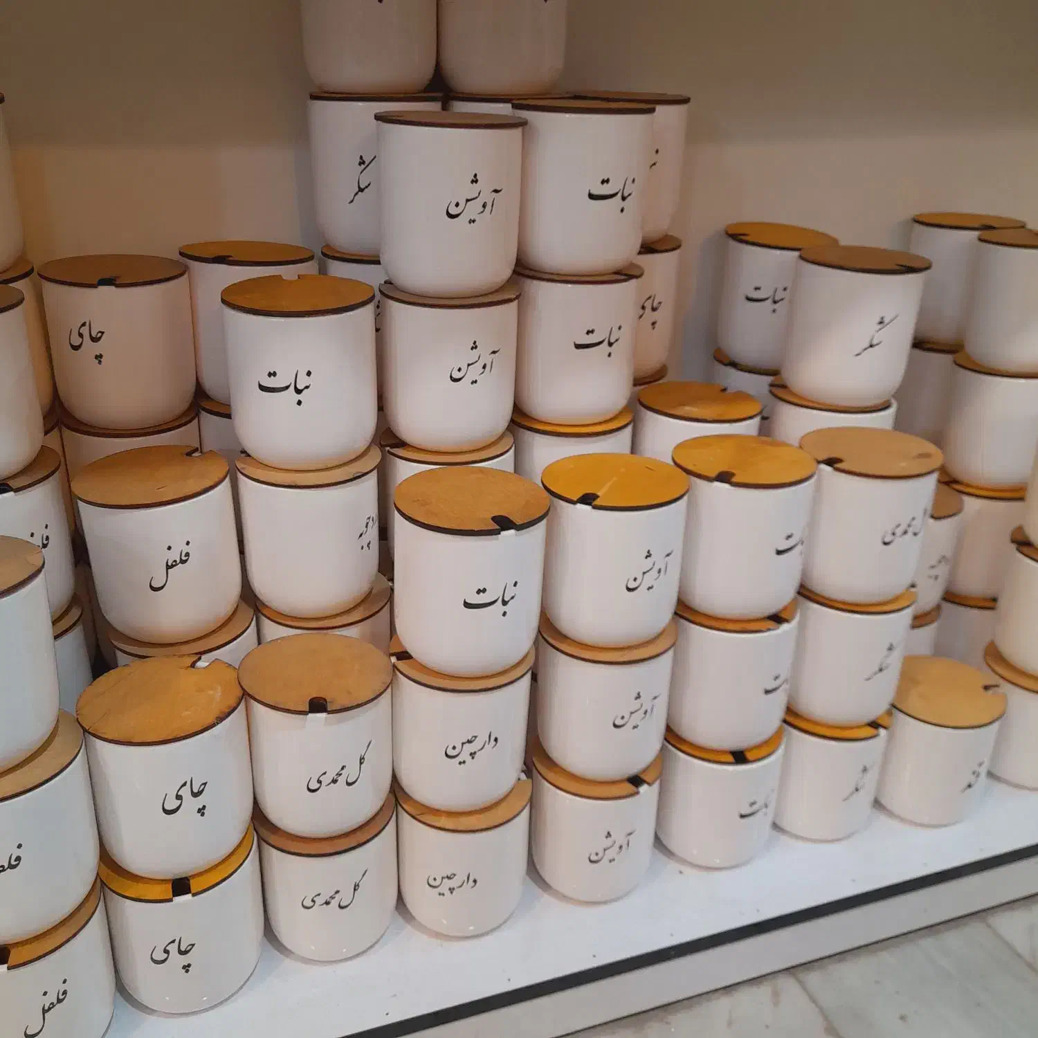 بانکه های سرامیکی ۱۴ سانتی بزرگ اک|ظروف نگهدارنده، پلاستیکی، یکبارمصرف|قم, شهرک فاطمیه|دیوار