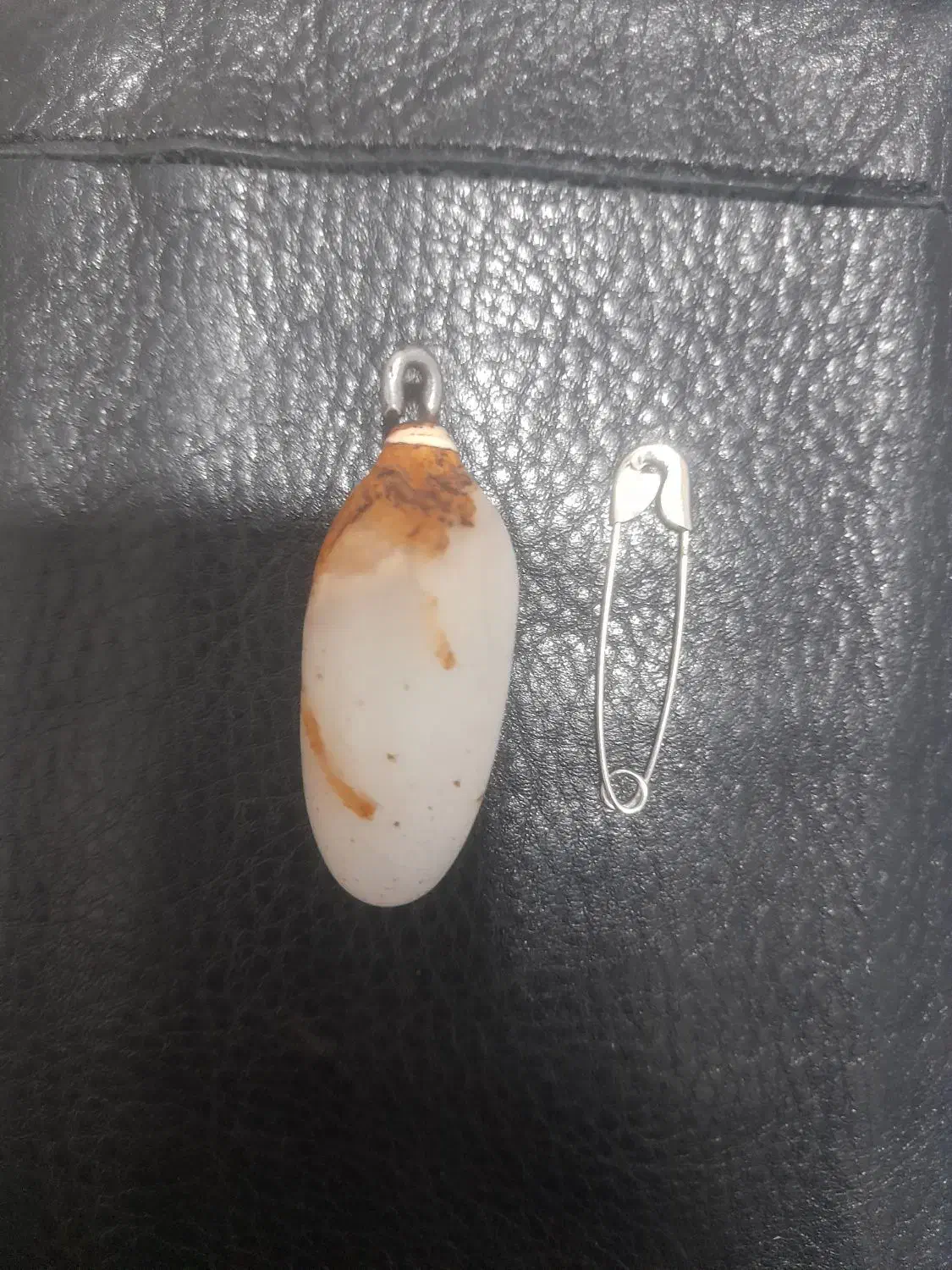 آویز کهنه باستانی|جواهرات|تهران, امام زاده عبدالله|دیوار