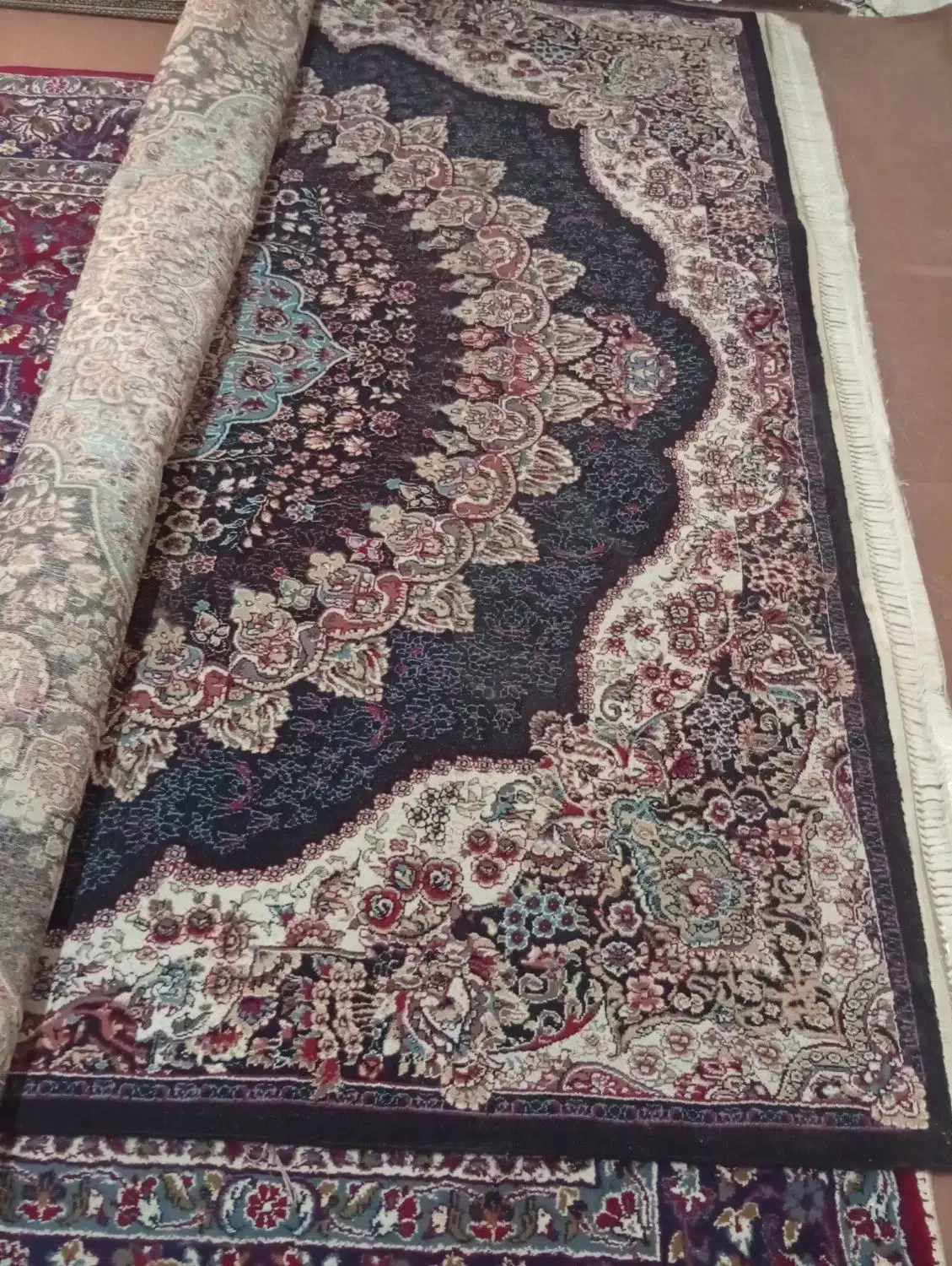 فوری|فرش|رشت, حومه رشت|دیوار