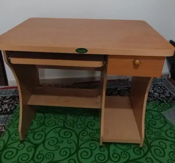 میز و صندلی|میز تحریر و کامپیوتر|کاشان, راوند|دیوار