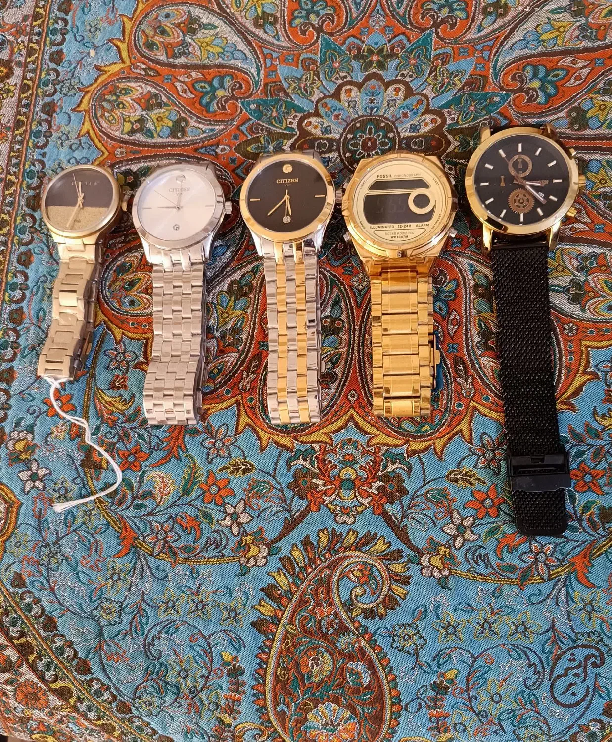 ساعت مچی قیمت ارزون به علت تغییر شغل|ساعت|شیراز, عادل آباد|دیوار