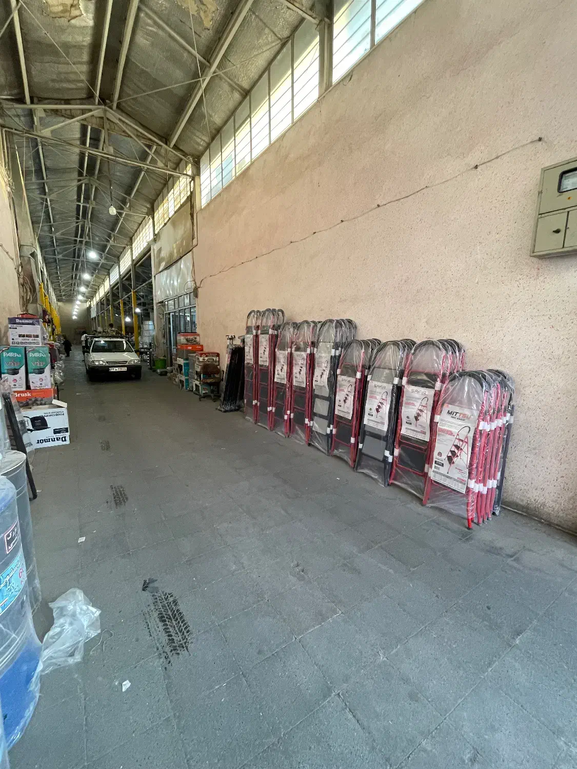 نردبان تاشو فلزی خانگی|ابزارآلات|کرج, شهرک رضوانیه|دیوار