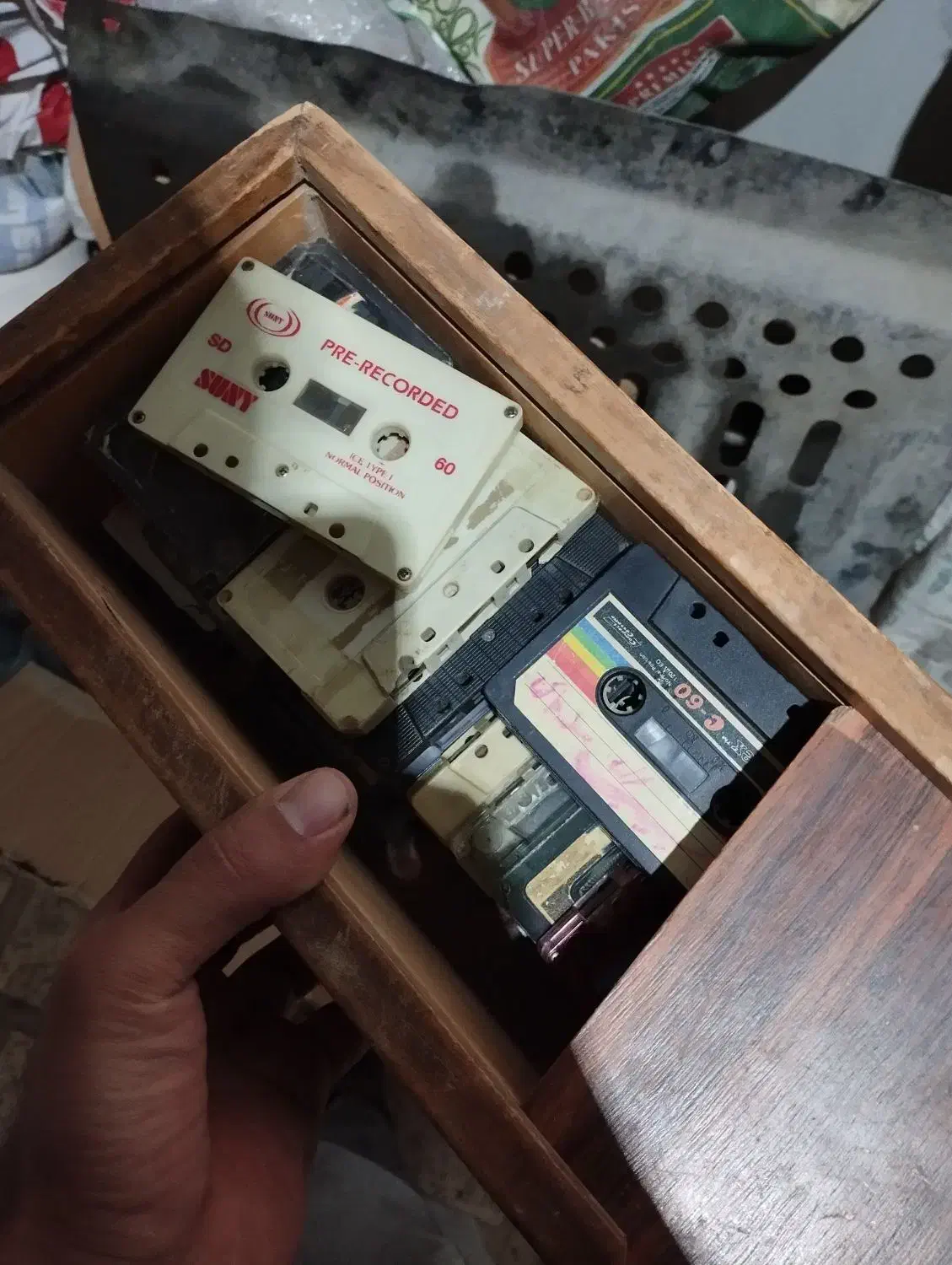 نوار قدیمی|فیلم و موسیقی|سنندج, |دیوار