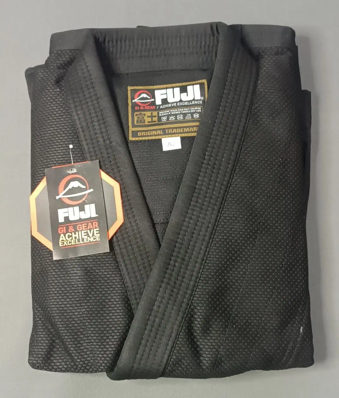 لباس جوجیتسو فوجی|لباس|بندر انزلی, کوی واحدی|دیوار