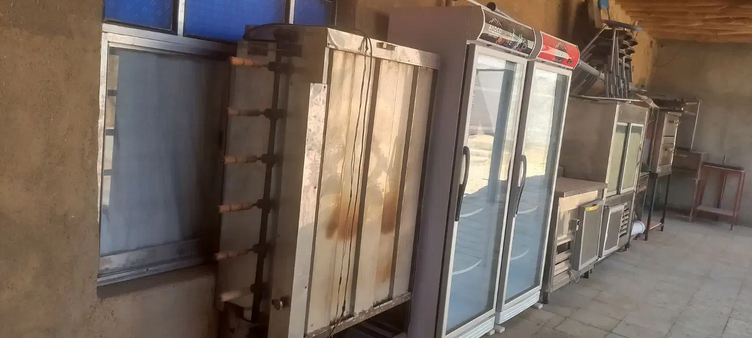 یخچال ایستاده|کافی‌شاپ و رستوران|کبودرآهنگ, |دیوار