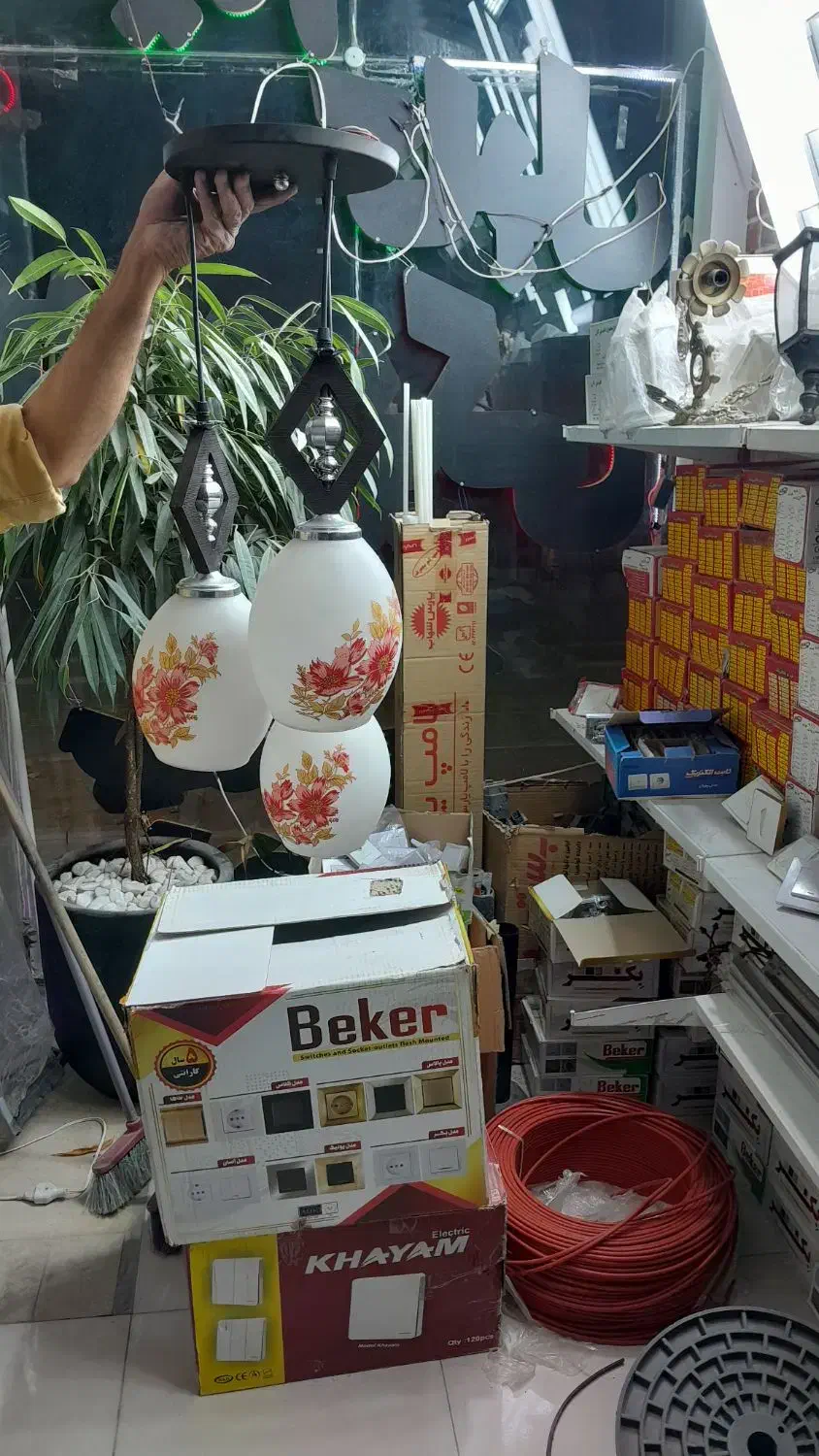 لوستر و چراغ خواب|لوستر و چراغ آویز|مشهد, امیریه|دیوار