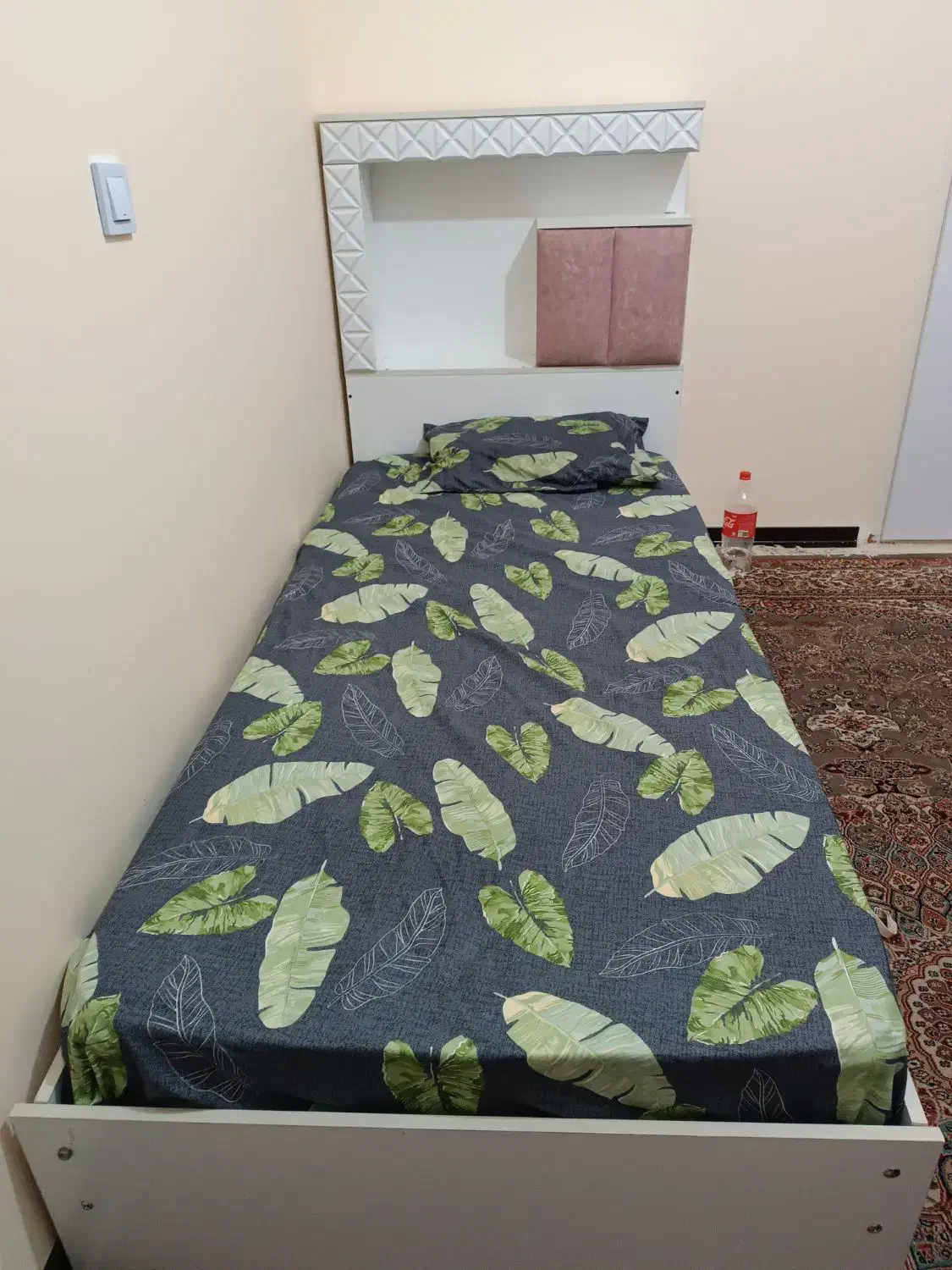 تخت جوان یک نفره|تخت و سرویس خواب|پرند, فاز ۶|دیوار