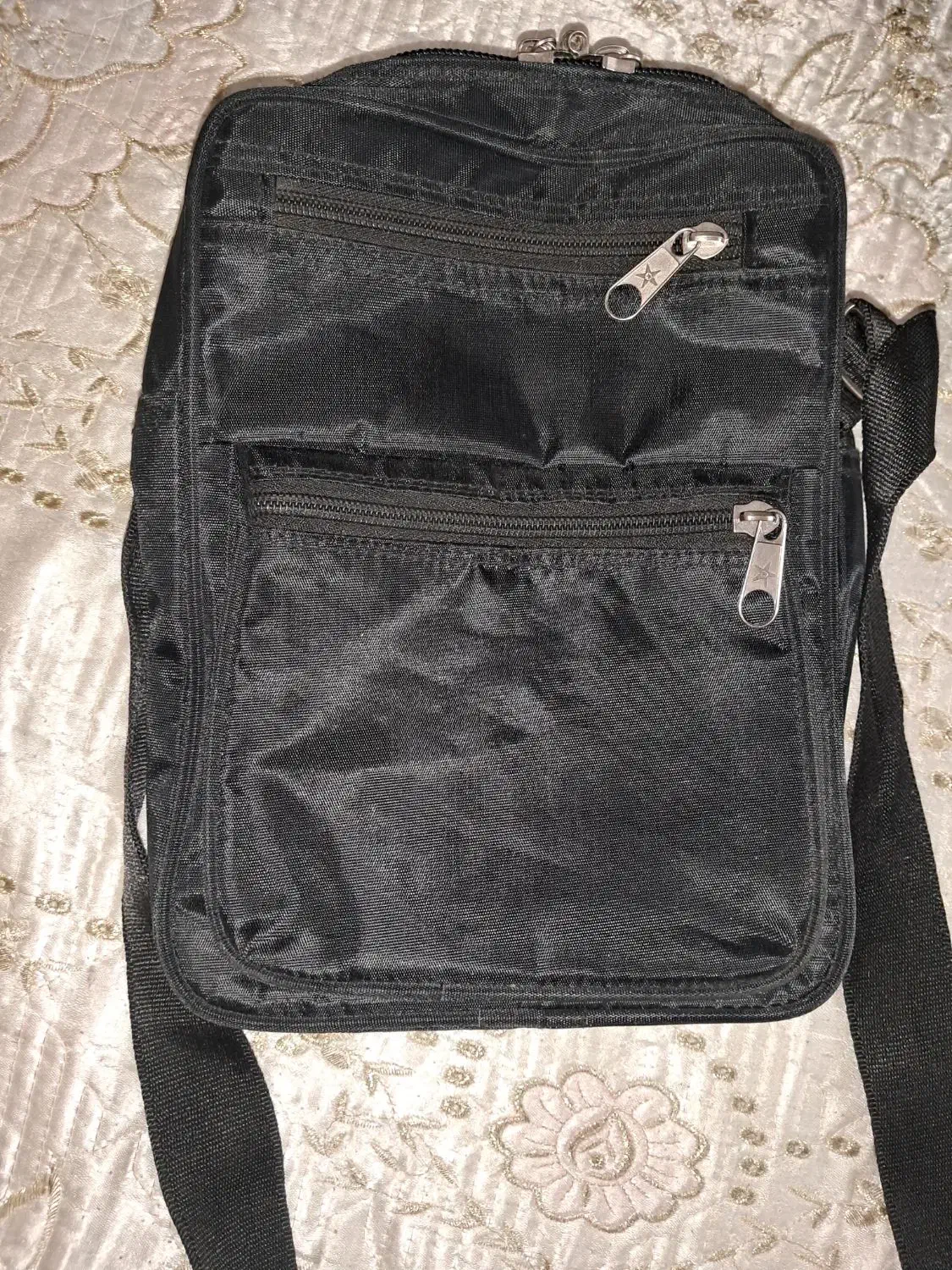 کیف کمری بزرگ|کیف، کفش، کمربند|پرند, فاز ۵|دیوار