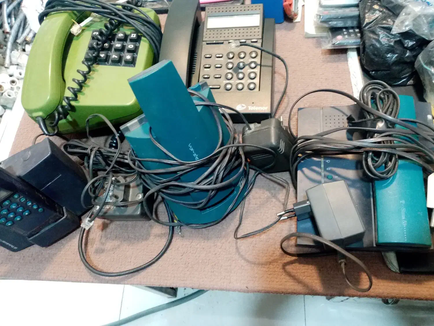 گوشی تلفن آلمانی گوشی ثابت وال|تلفن رومیزی|مشهد, طلاب|دیوار