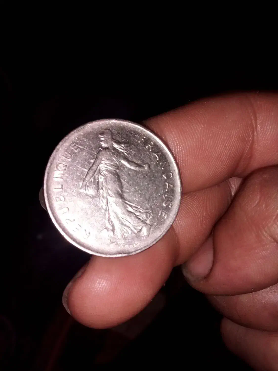 م سکه ارور وجذب اهنربا یکی ایرانی ویکی خارجی|کلکسیون سکه، تمبر، اسکناس|گرگان, |دیوار