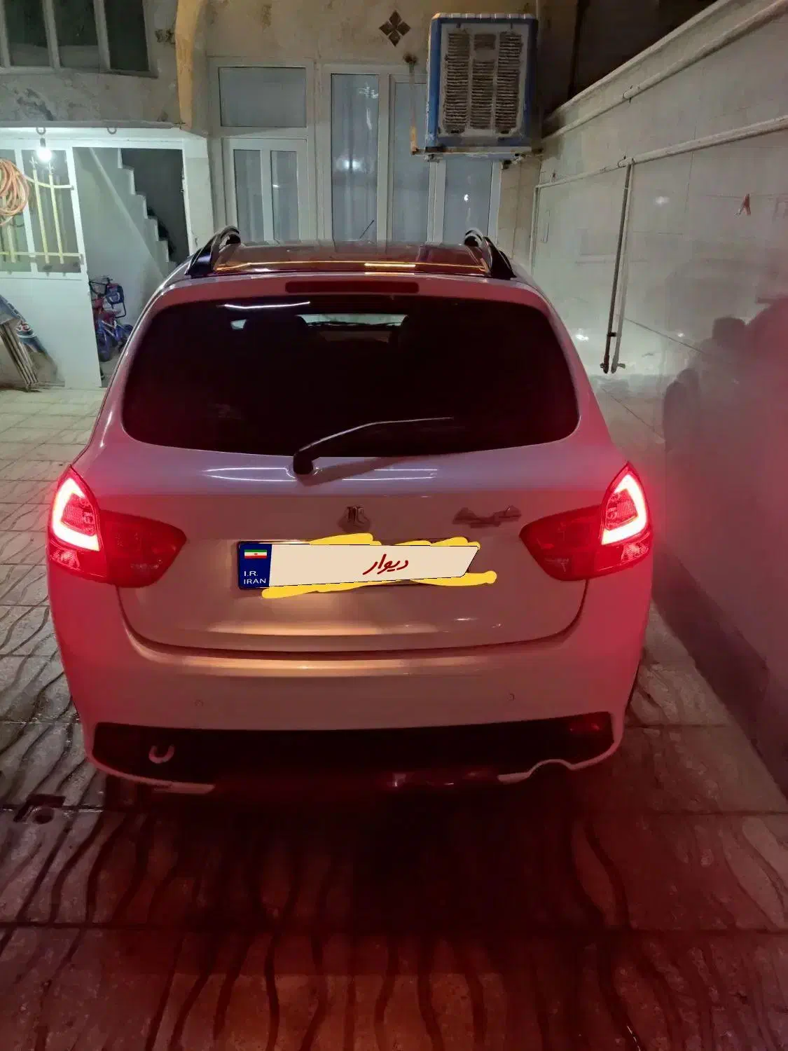 کوییکمدل۱۴۰۲سفیدقرمزبیرنگ|خودرو سواری و وانت|گلستان (تهران), |دیوار