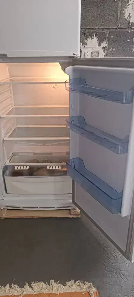 یخچال ۱۲فوت در حد نو|یخچال و فریزر|بیکاه, |دیوار