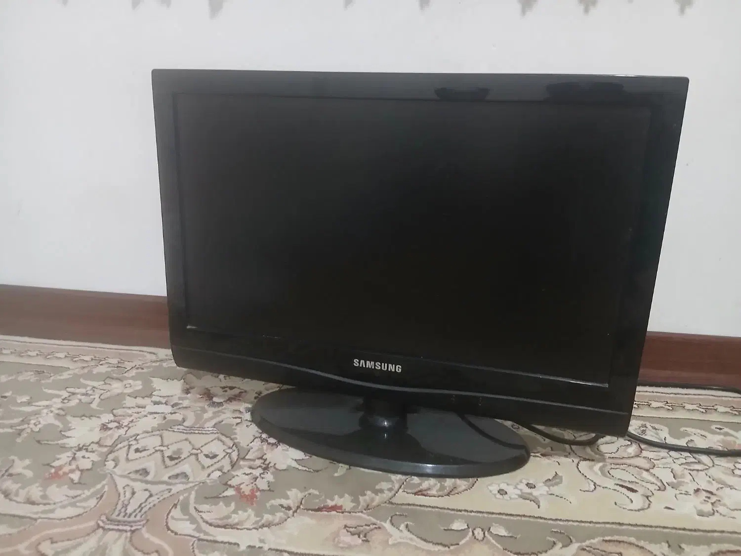 مانیتور سامسونگ|تلویزیون و پروژکتور|کاشان, باغ ماجد|دیوار