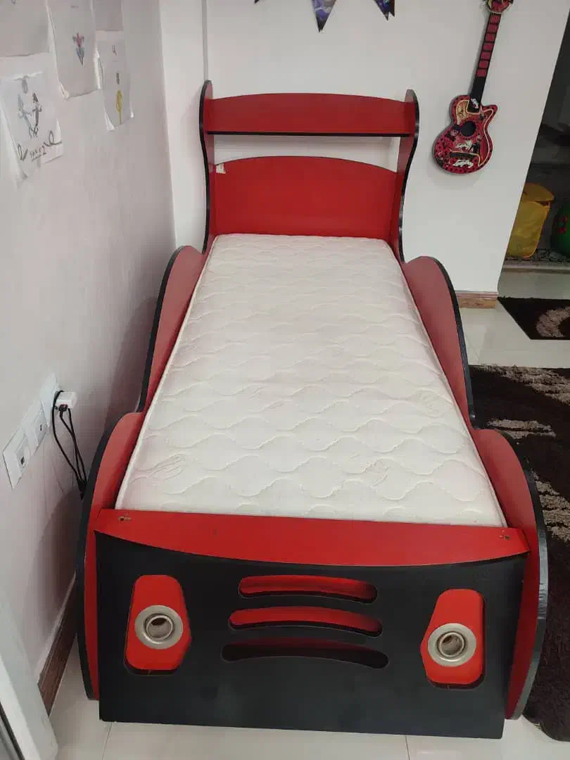 تخت کودک|تخت و صندلی بچه|لاهیجان, پردسر|دیوار