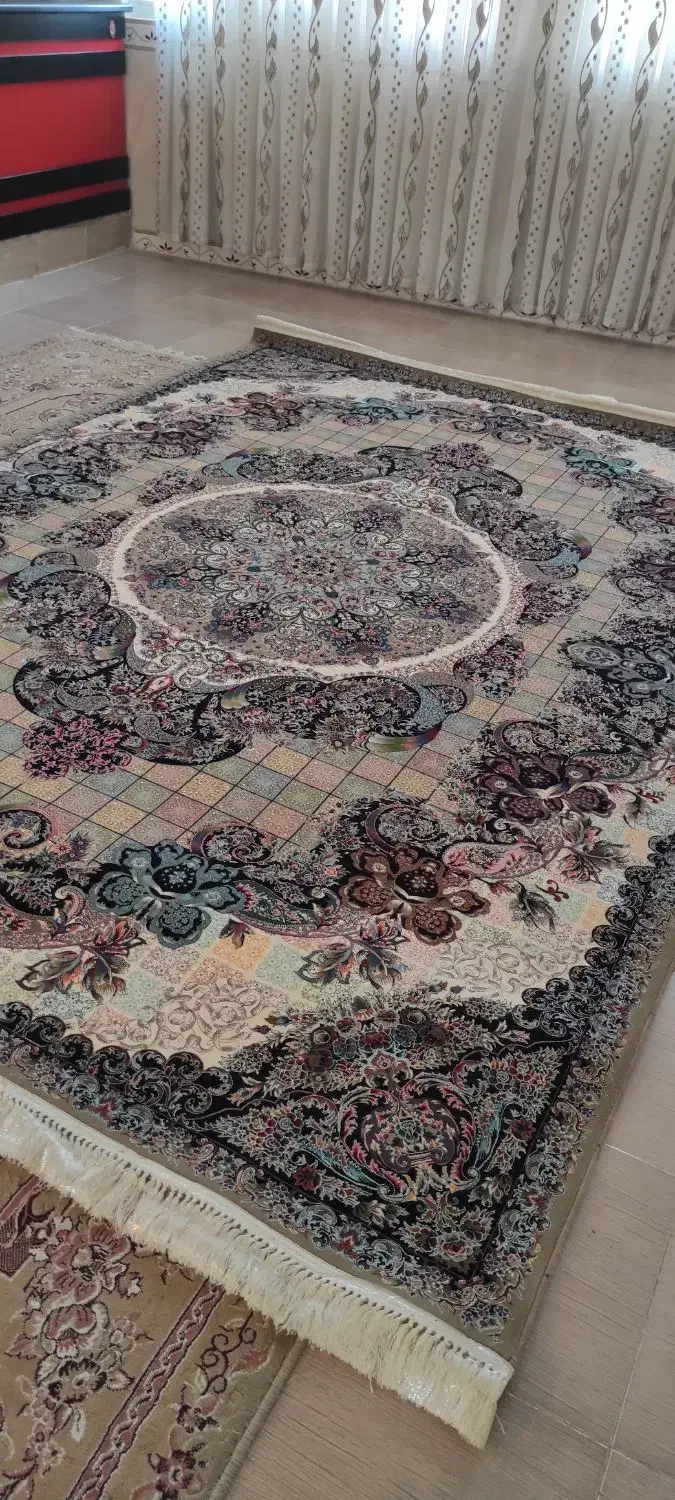 ۲عددفرش ۱۰۰۰شانه نو|فرش|نورآباد, |دیوار