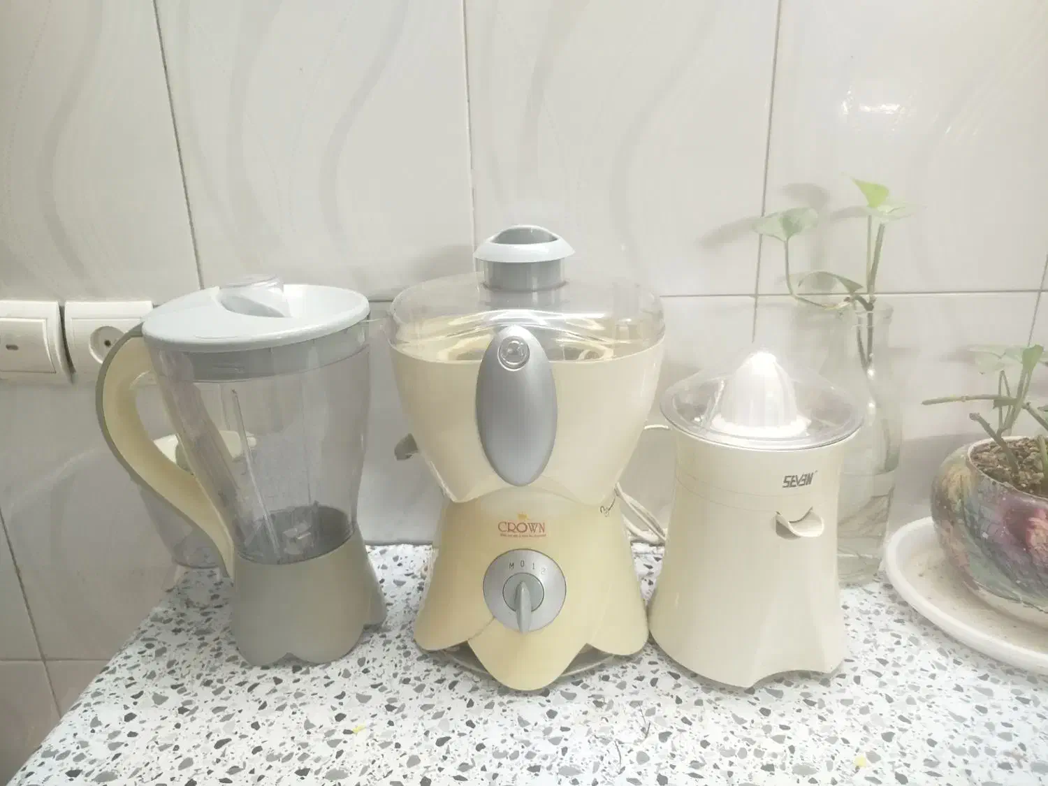 آبمیوه گیری|آبمیوه‌گیر و آب‌مرکبات‌گیر|تهران, طیب|دیوار