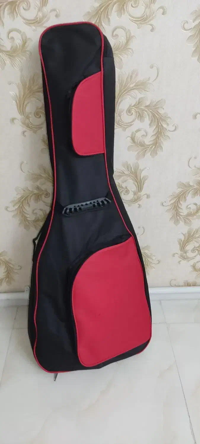 گیتار نو همراه با کیف کتاب|گیتار، بیس، امپلیفایر|نسیمشهر, |دیوار