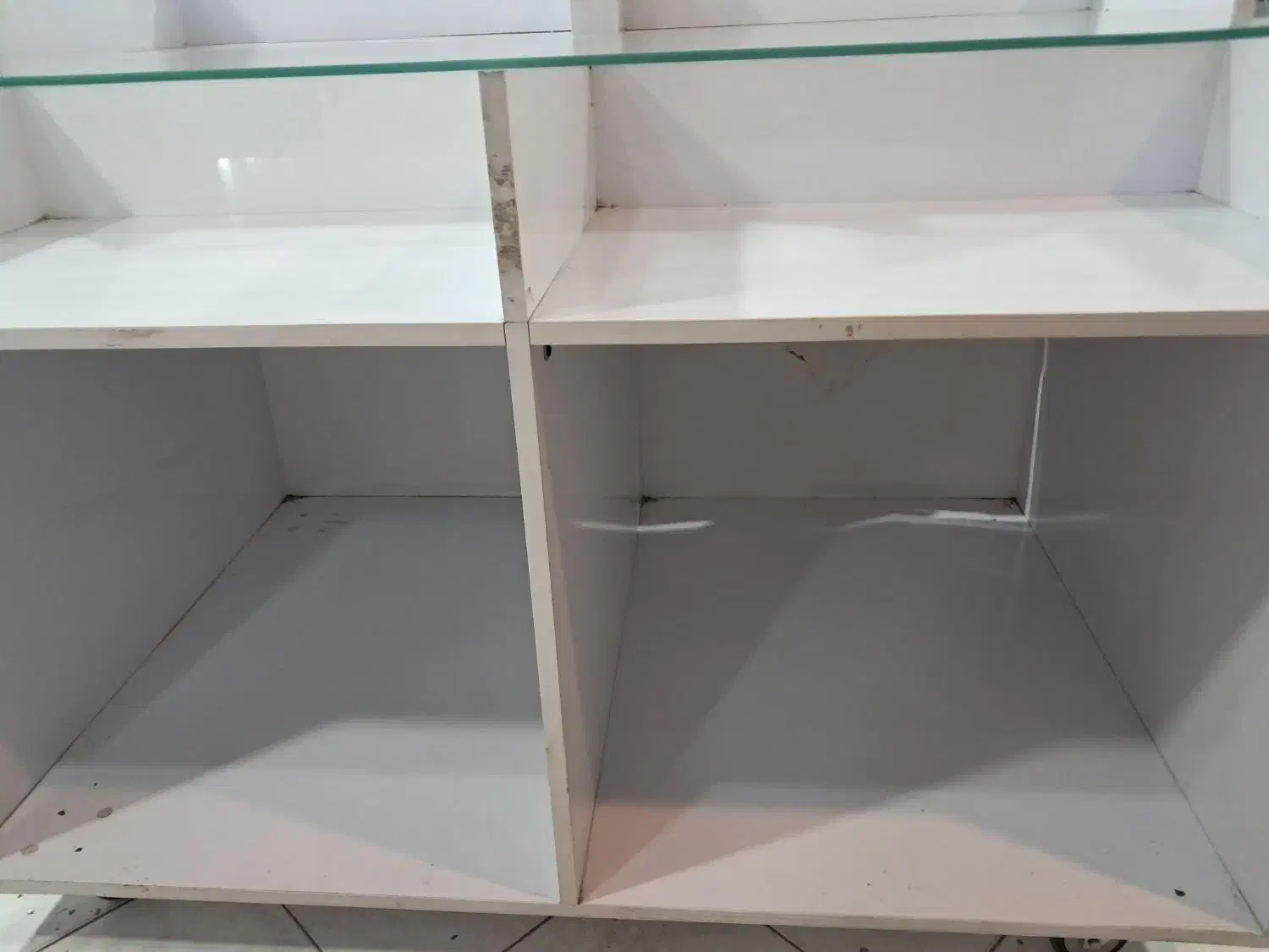 فروش ویترین MDF روکش سفید مناسب|فروشگاه و مغازه|اصفهان, نقش جهان|دیوار