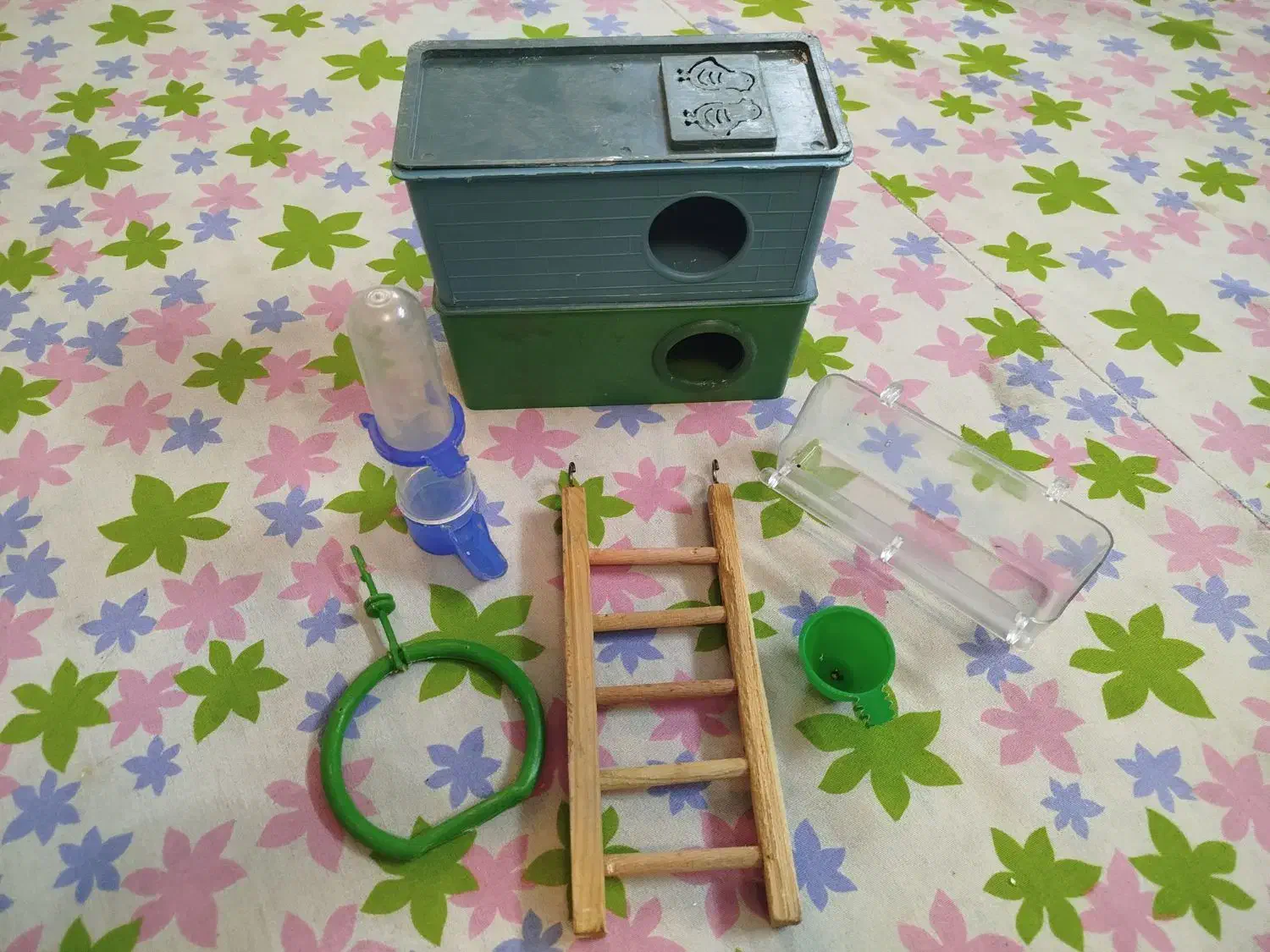 وسایل پرنده فنچ و مرغ عشق|لوازم جانبی حیوانات|قرچک, شهرک طلائیه|دیوار