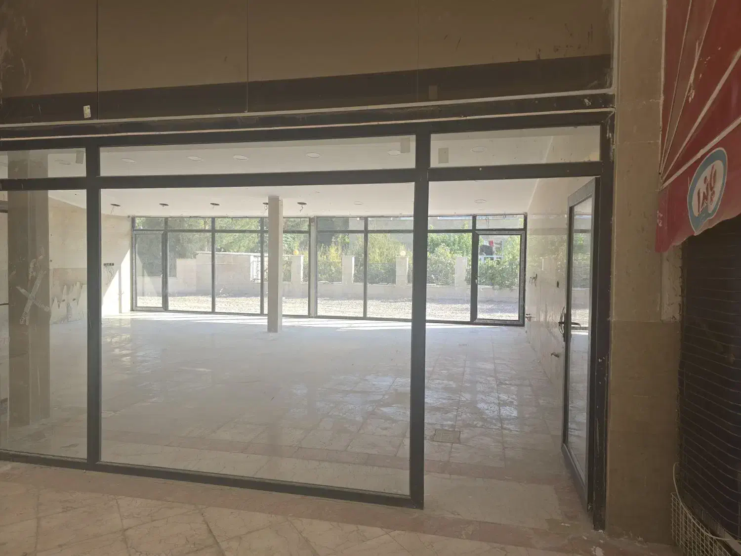 اجاره مغازه|اجارهٔ مغازه و غرفه|رباطکریم, پرندک|دیوار