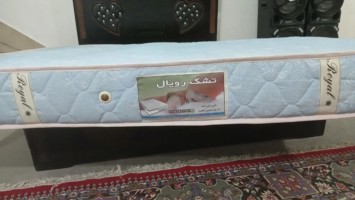 تختخواب دونفره با تشک رویال در حد نو|تخت و سرویس خواب|نظرآباد, شهرک سید جمال الدین|دیوار