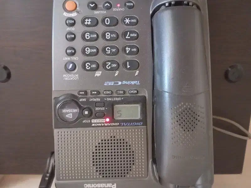 دو تا خط ثابت رند۲۰۰۱ و۲۰۰۲ در خیابان شهید بابایی|تلفن رومیزی|قزوین, |دیوار