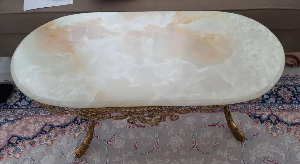 میز برنز سالم بدون ایراد|مبلمان خانگی و میز عسلی|ارومیه, |دیوار