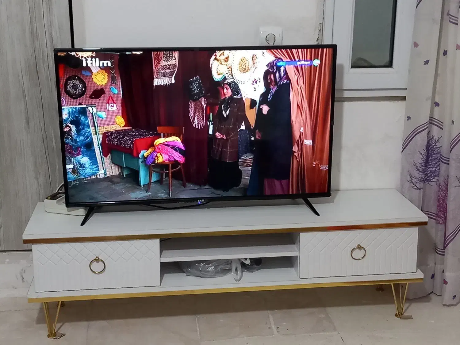 تلویزیون|تلویزیون و پروژکتور|اراک, |دیوار