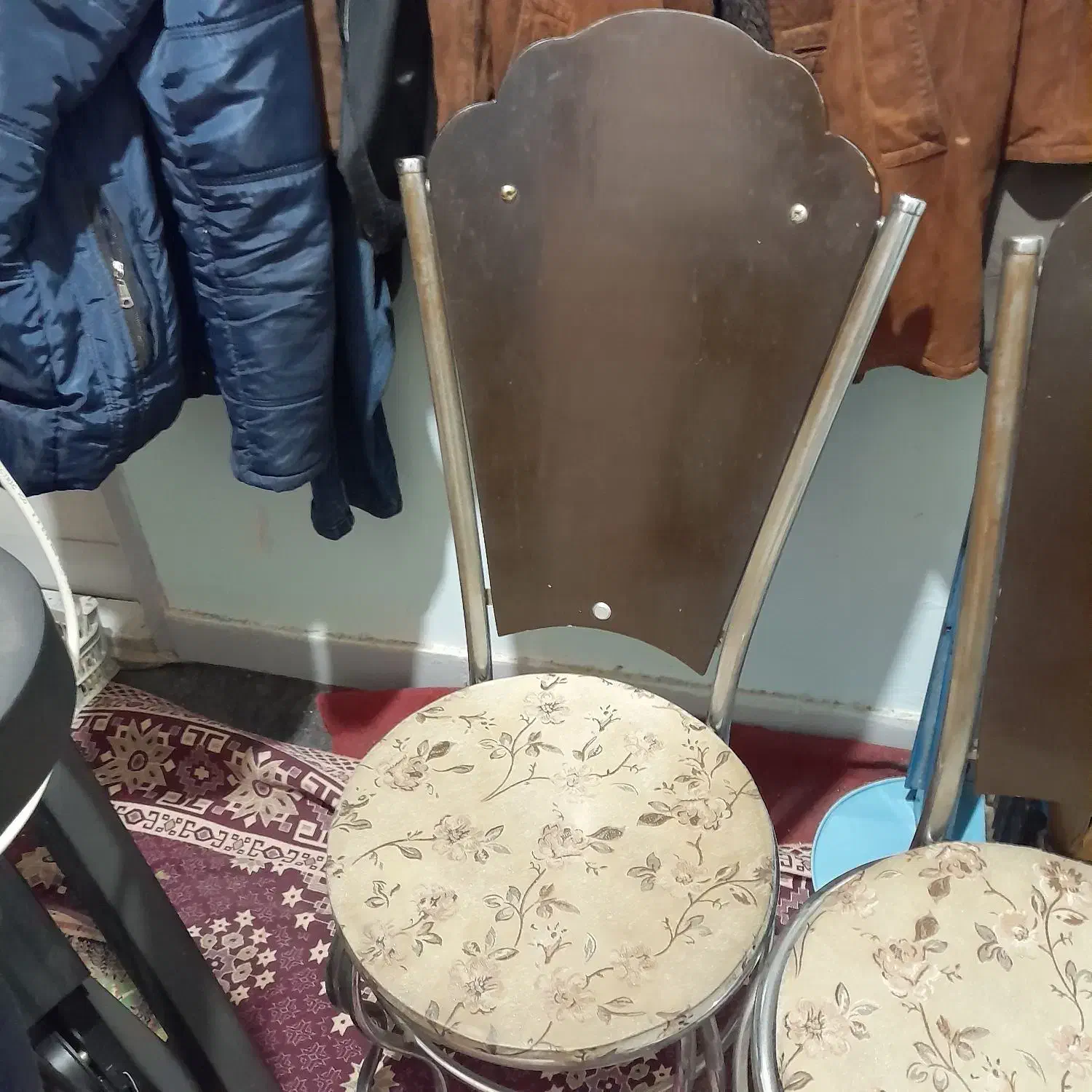 دو عدد صندلی|میز و صندلی غذاخوری|تبریز, |دیوار