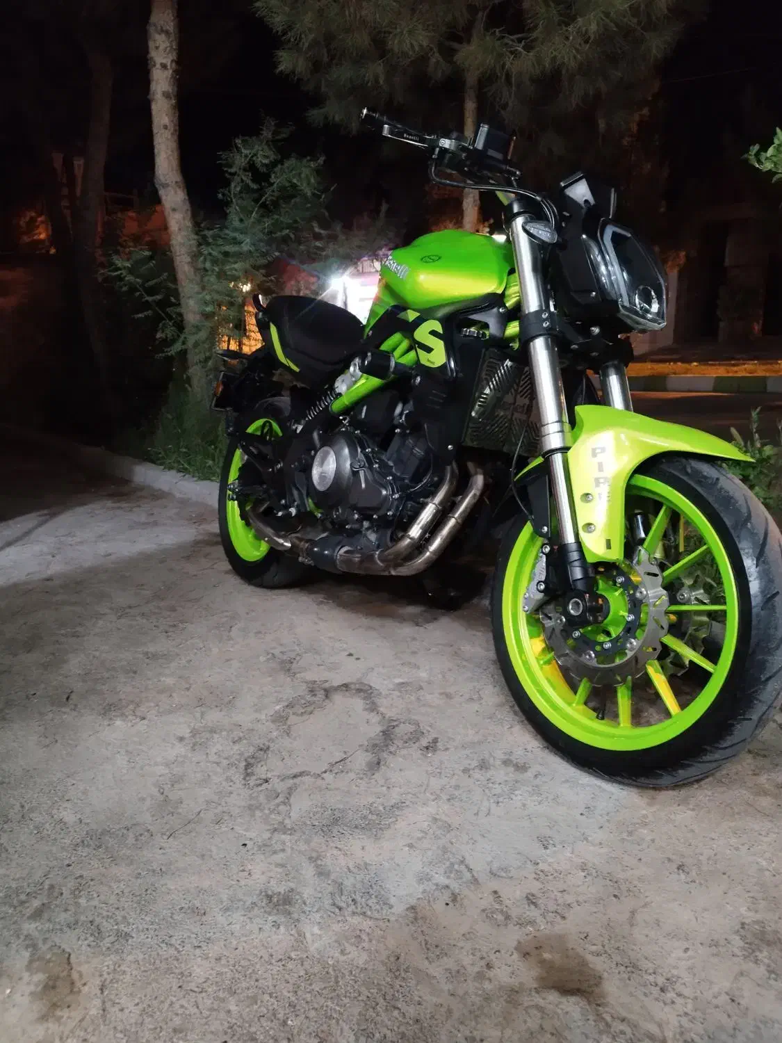 بنلی جفت|موتورسیکلت|شاندیز, |دیوار